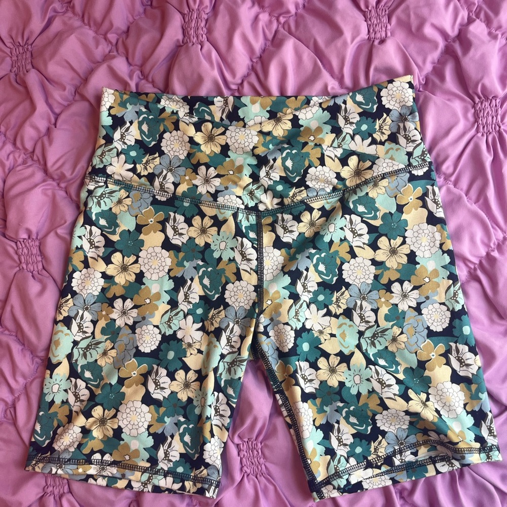 SO Floral Bike Shorts — Size Medium!!